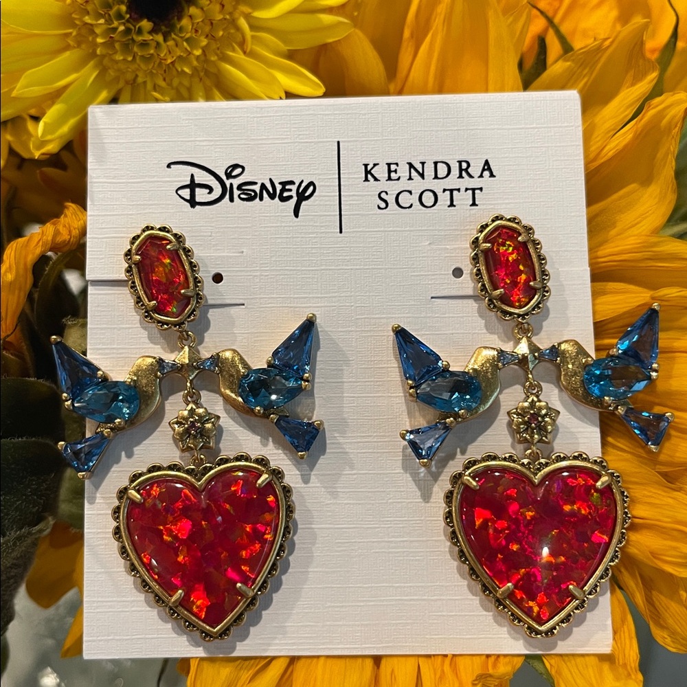 NEW Disney Kendra Scott Red Heart Earrings - Picture 7 of 8